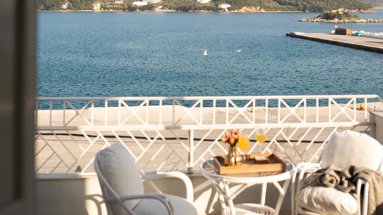 شقة Casa Blue Sea View, Philian Collection مدينة سكياثوس المظهر الخارجي الصورة
