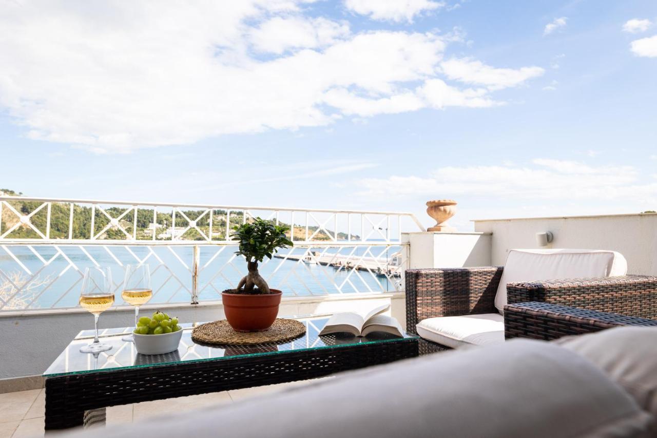 شقة Casa Blue Sea View, Philian Collection مدينة سكياثوس المظهر الخارجي الصورة